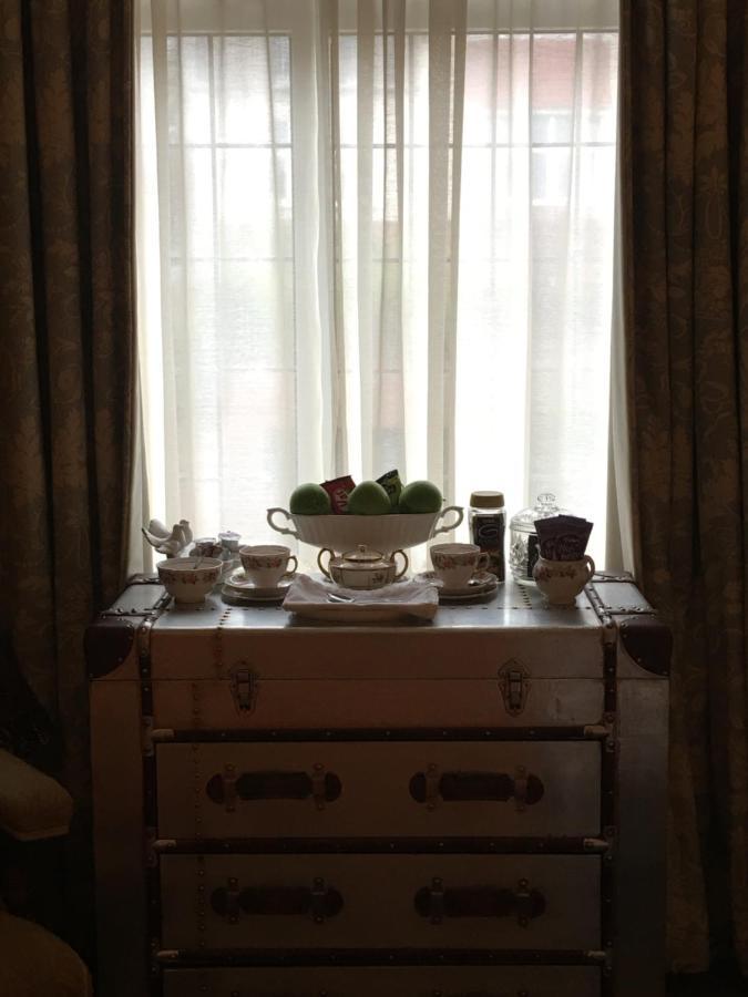 Wynberg House Bed & Breakfast Свонсі Екстер'єр фото