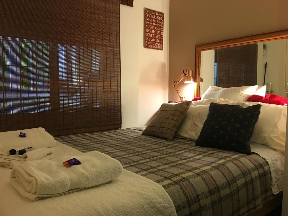 Wynberg House Bed & Breakfast Свонсі Екстер'єр фото