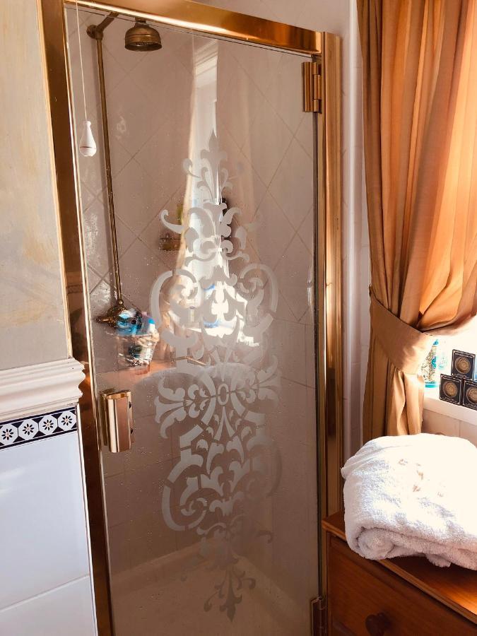 Wynberg House Bed & Breakfast Свонсі Екстер'єр фото